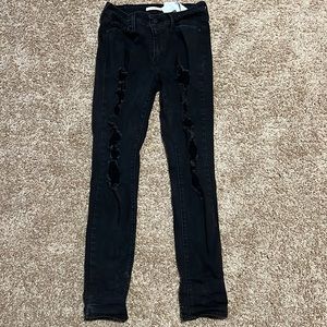 Levi’s ripped black skinny jeans